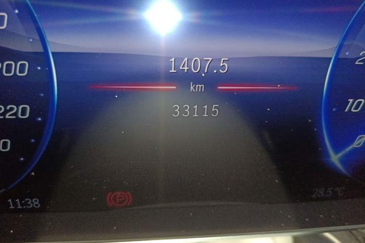 Used Mercedes-Benz EQE 2022 350 Pioneer Edition Odometer Close Up