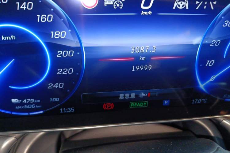 Used Mercedes-Benz EQE 2022 350 First Edition Special Version Odometer Close Up