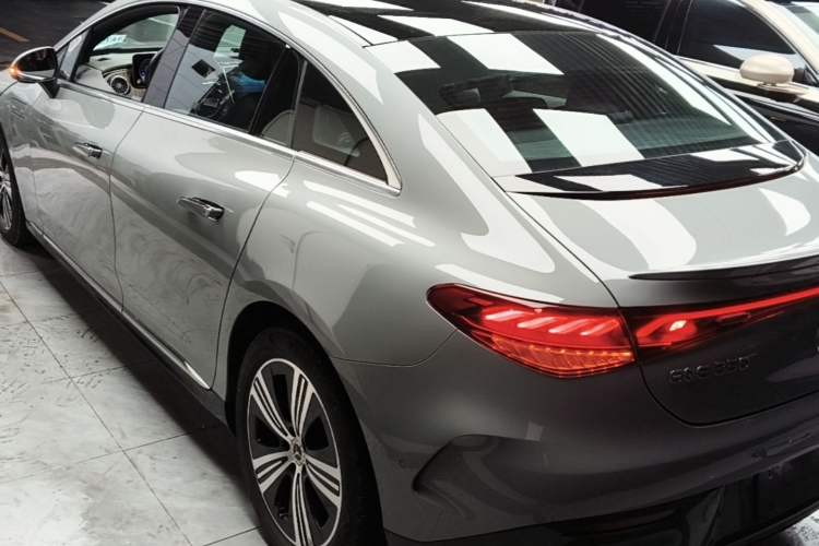 Used Mercedes-Benz EQE 2022 350 Luxury Edition Rear Left 45 Deg