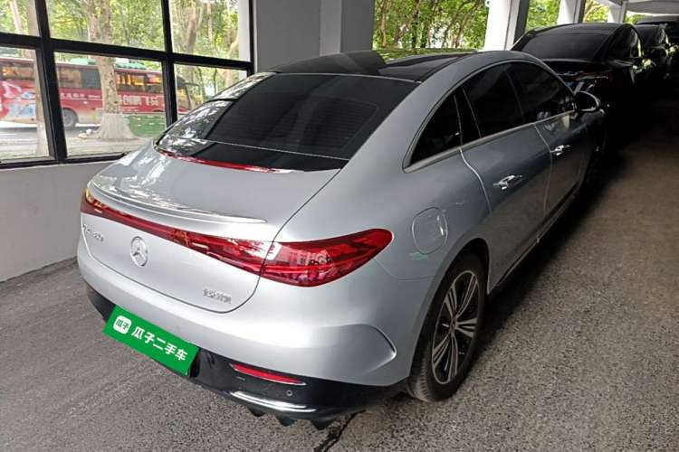 Used Mercedes-Benz EQE 2022 350 Luxury Edition Rear Right 45 Deg