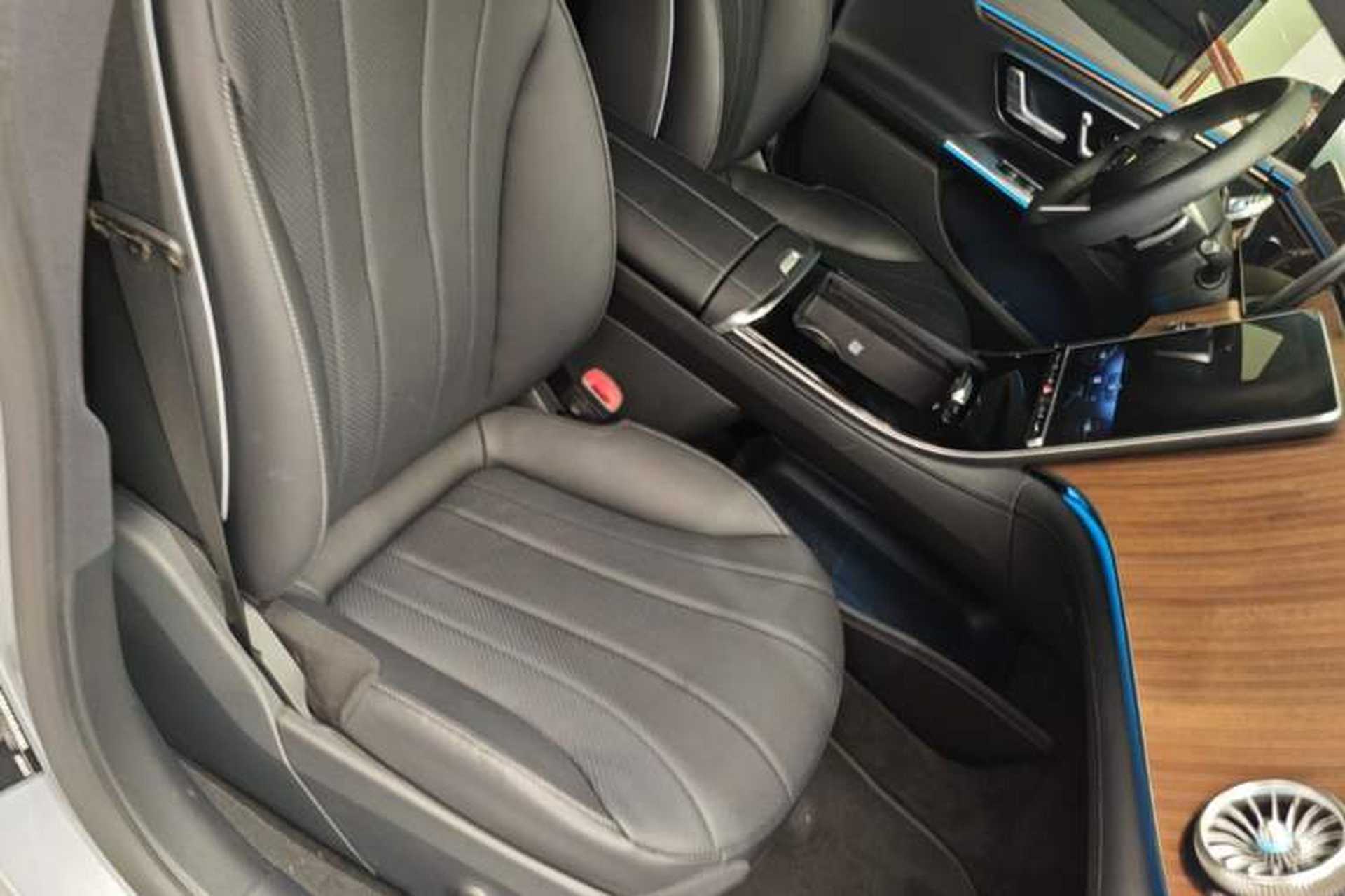 Used Mercedes-Benz EQE 2022 350 Luxury Edition Right Front Seat