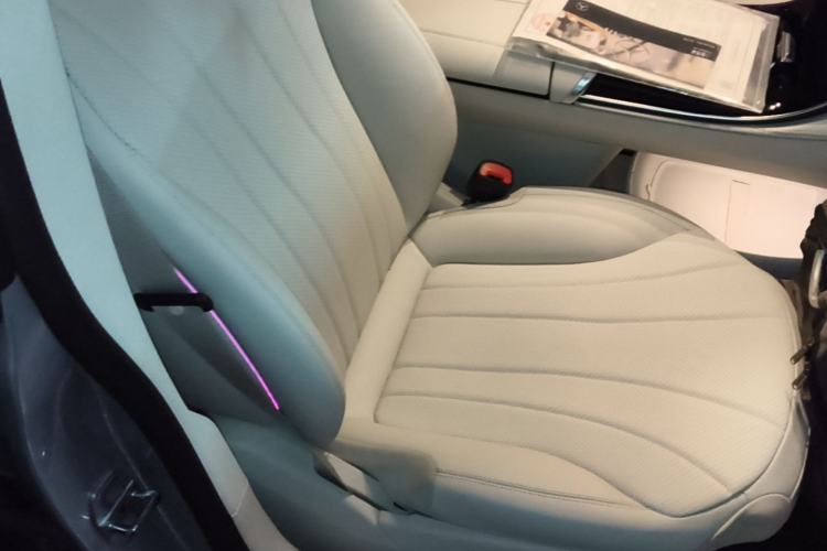 Used Mercedes-Benz EQE 2022 350 Luxury Edition Right Front Seat