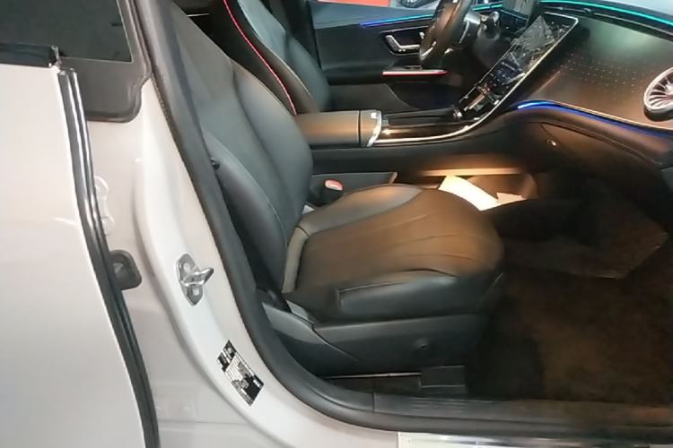 Used Mercedes-Benz EQE 2022 350 First Edition Special Version Right Front Seat