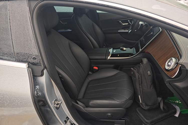Used Mercedes-Benz EQE 2022 350 Pioneer Edition Right Front Seat