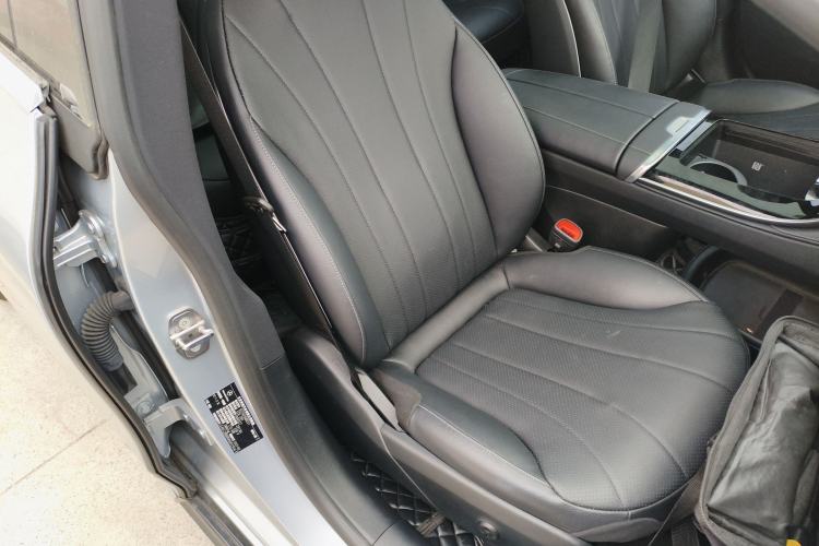 Used Mercedes-Benz EQE 2022 350 Pioneer Edition Right Front Seat