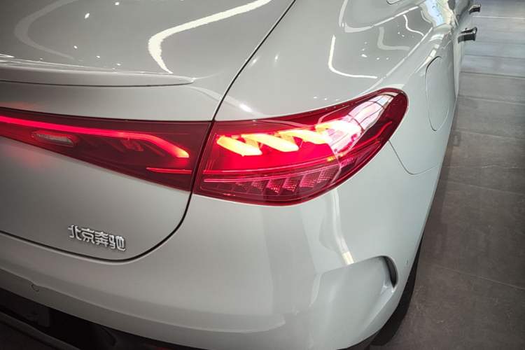 Used Mercedes-Benz EQE 2022 350 Luxury Edition Right Rear Taillight
