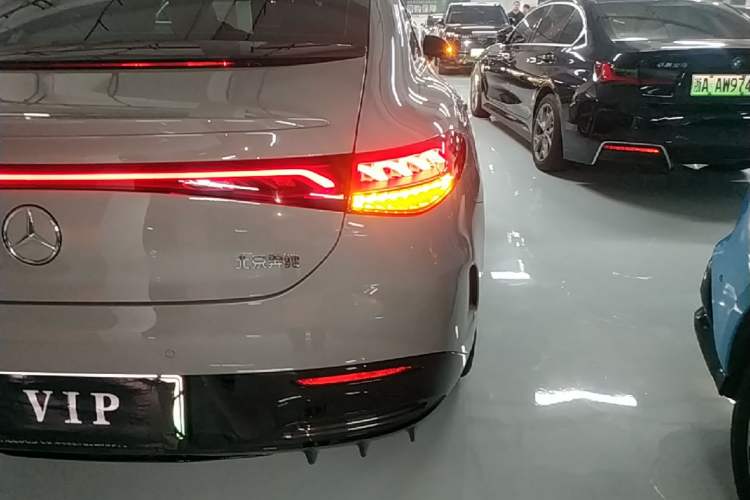 Used Mercedes-Benz EQE 2022 350 First Edition Special Version Right Rear Taillight