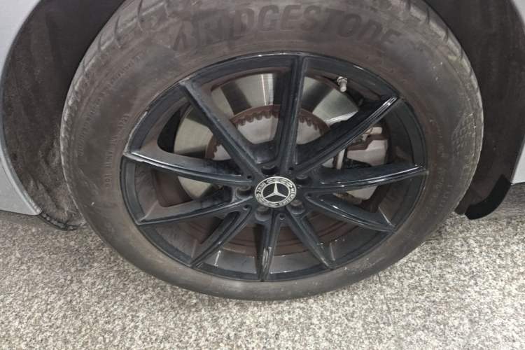 Used Mercedes-Benz EQE 2022 350 Pioneer Edition Right Rear Wheel Hub