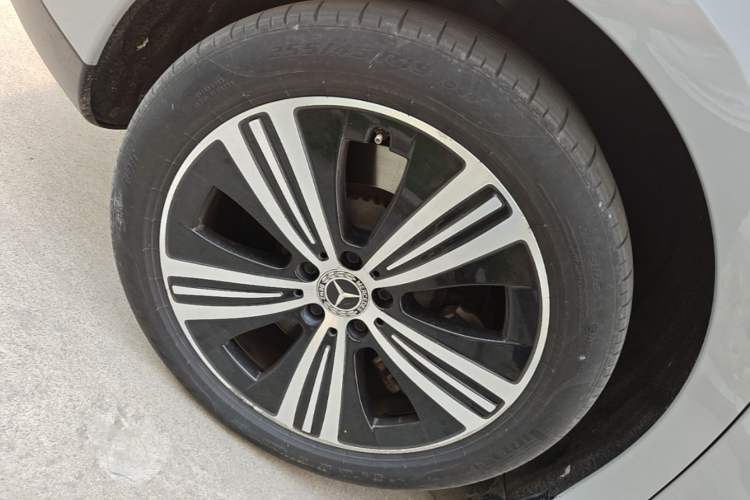 Used Mercedes-Benz EQE 2022 350 Luxury Edition Right Rear Wheel Hub