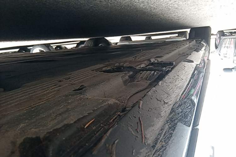 Used Mercedes-Benz EQE 2022 350 Luxury Edition Right Side Sill
