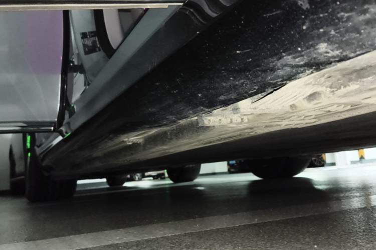 Used Mercedes-Benz EQE 2022 350 Luxury Edition Right Side Sill