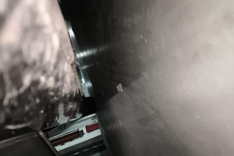 Used Mercedes-Benz EQE 2022 350 Luxury Edition Right Side Sill