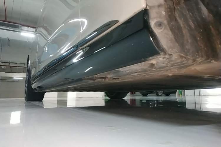 Used Mercedes-Benz EQE 2022 350 First Edition Special Version Right Side Sill