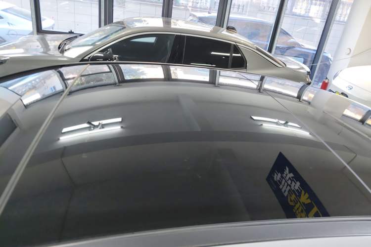 Used Mercedes-Benz EQE 2022 350 Pioneer Edition Roof