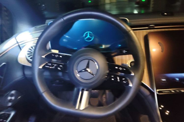 Used Mercedes-Benz EQE 2022 350 Luxury Edition Steering Wheel