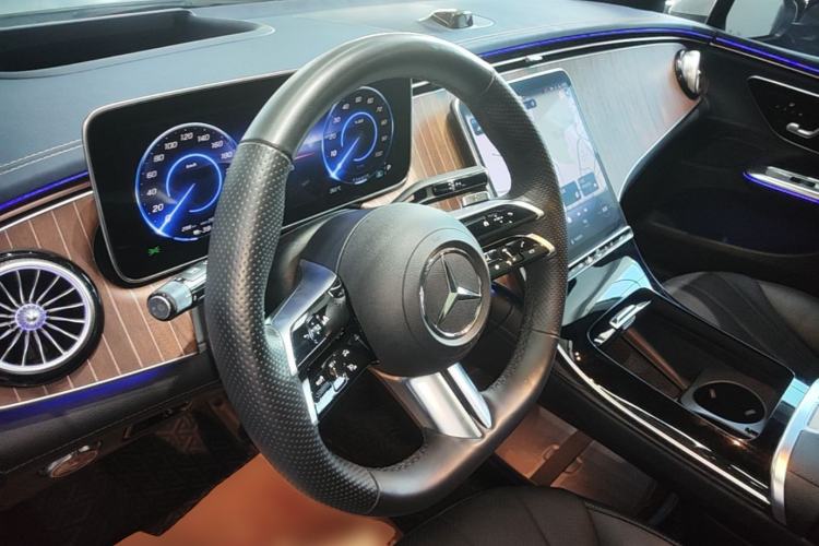 Used Mercedes-Benz EQE 2022 350 Luxury Edition Steering Wheel