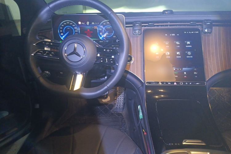 Used Mercedes-Benz EQE 2022 350 Luxury Edition Steering Wheel