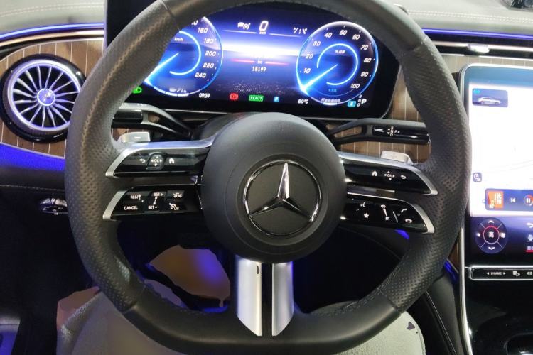 Used Mercedes-Benz EQE 2022 350 Pioneer Edition Steering Wheel