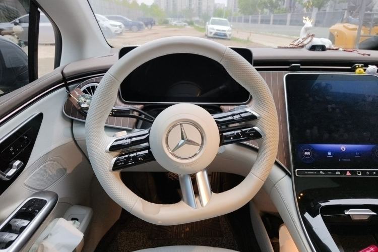 Used Mercedes-Benz EQE 2022 350 Luxury Edition Steering Wheel