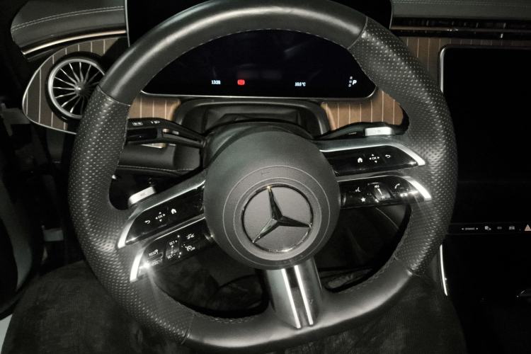 Used Mercedes-Benz EQE 2022 350 Luxury Edition Steering Wheel