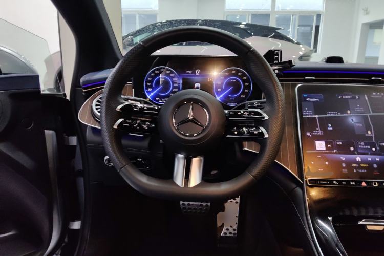 Used Mercedes-Benz EQE 2022 350 Pioneer Edition Steering Wheel