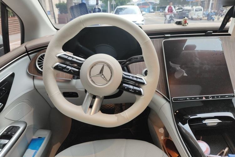 Used Mercedes-Benz EQE 2022 350 Luxury Edition Steering Wheel
