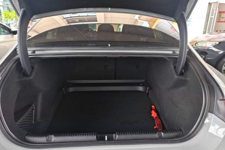 Used Mercedes-Benz EQE 2022 350 Pioneer Edition Trunk