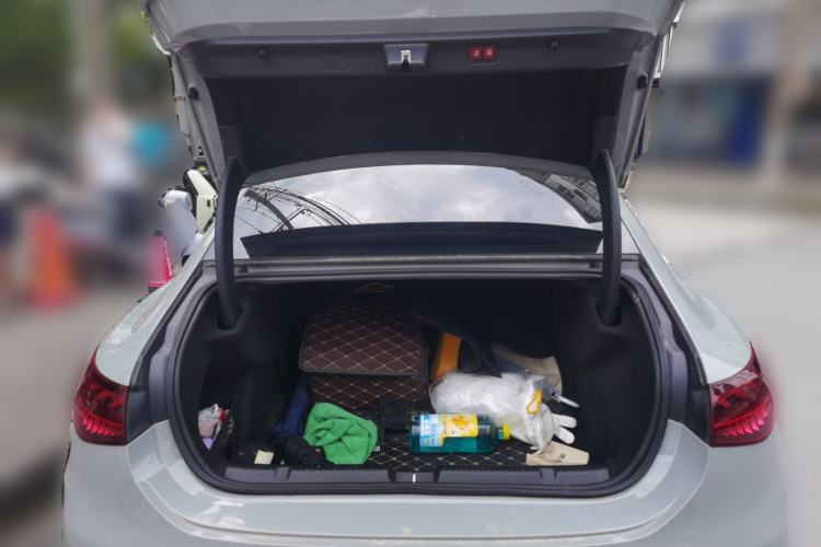 Used Mercedes-Benz EQE 2022 350 Luxury Edition Trunk