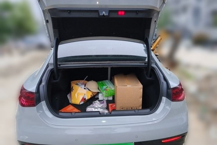 Used Mercedes-Benz EQE 2022 350 Luxury Edition Trunk