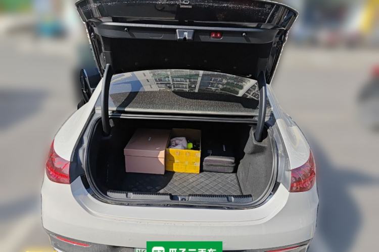 Used Mercedes-Benz EQE 2022 350 Luxury Edition Trunk