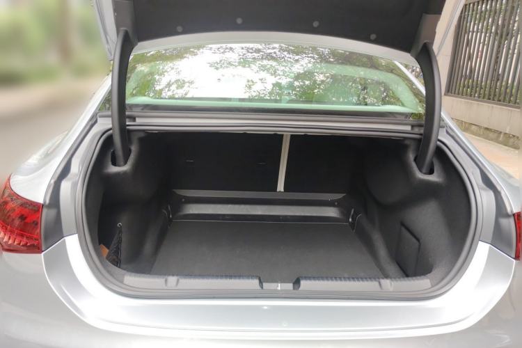 Used Mercedes-Benz EQE 2022 350 First Edition Special Version Trunk