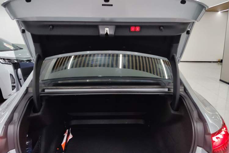 Used Mercedes-Benz EQE 2022 350 Pioneer Edition Trunk