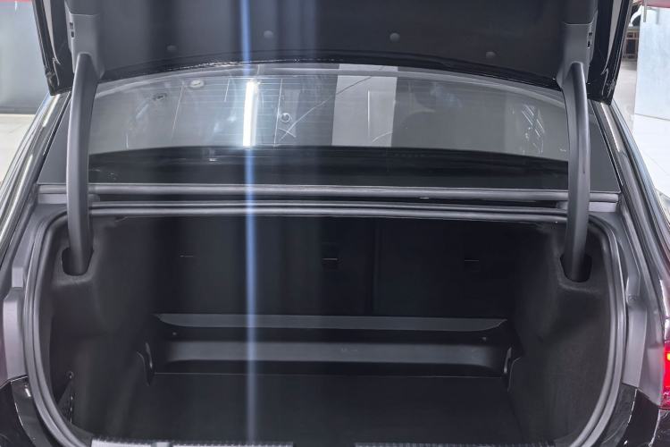 Used Mercedes-Benz EQE 2022 350 Pioneer Edition Trunk