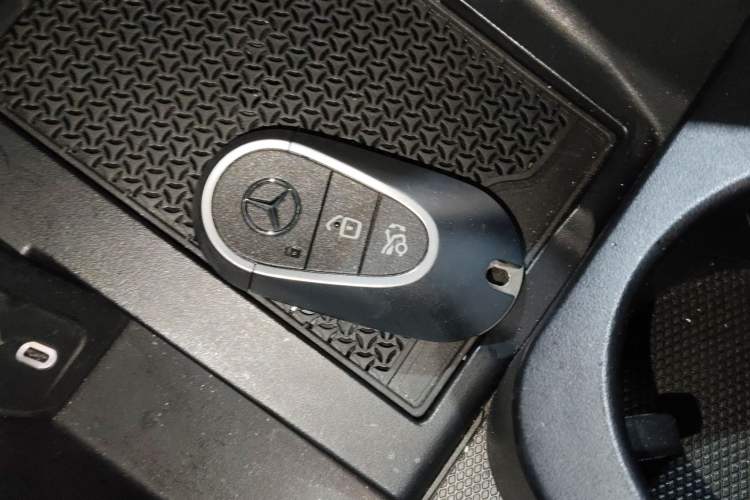 Used Mercedes-Benz EQE 2022 350 Pioneer Edition Vehicle Key