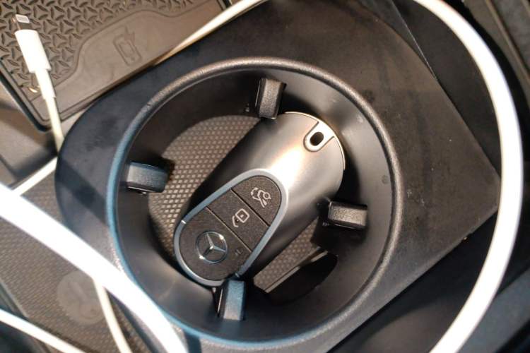 Used Mercedes-Benz EQE 2022 350 First Edition Special Version Vehicle Key