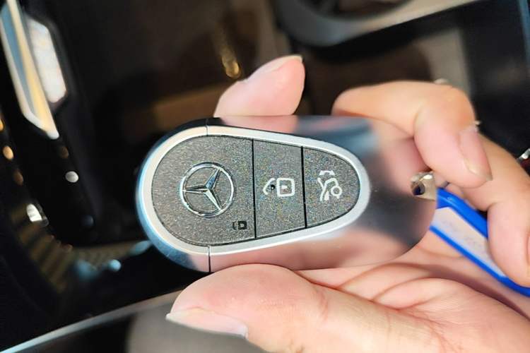 Used Mercedes-Benz EQE 2022 350 Pioneer Edition Vehicle Key
