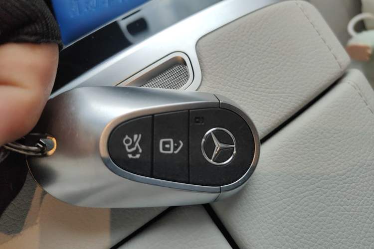 Used Mercedes-Benz EQE 2022 350 Luxury Edition Vehicle Key