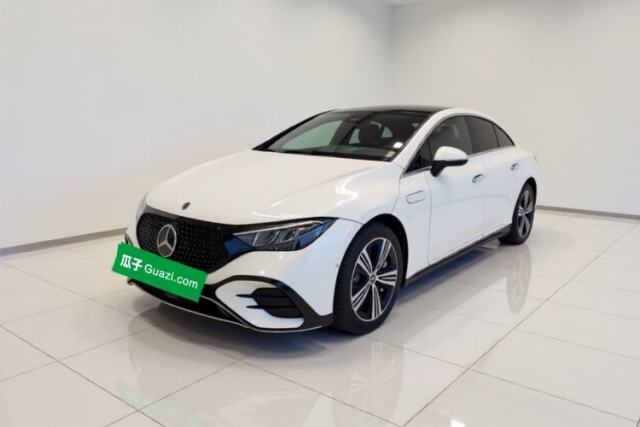 Ojetý Mercedes-Benz EQE 2022 350 Luxury Edition