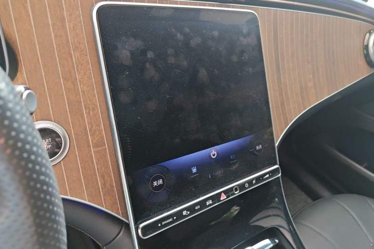 Used Mercedes-Benz EQE 2022 350 Pioneer Edition Audio And AC Panel