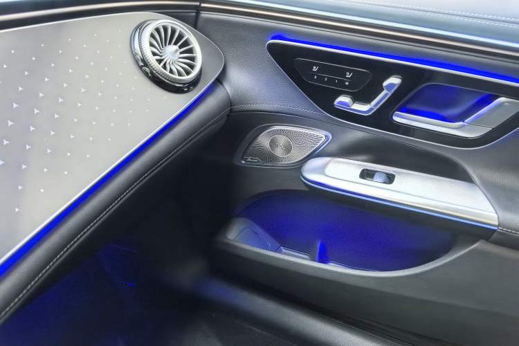 Used Mercedes-Benz EQE 2022 350 Luxury Edition Audio And AC Panel