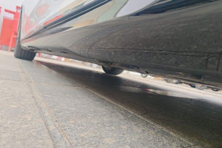 Used Mercedes-Benz EQE 2022 350 Luxury Edition Chassis Rear Left