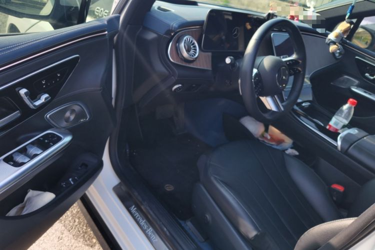 Used Mercedes-Benz EQE 2022 350 Luxury Edition Driver Seat