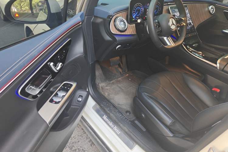 Used Mercedes-Benz EQE 2022 350 Pioneer Edition Driver Seat