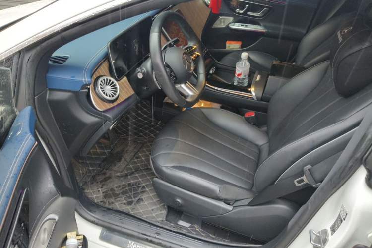 Used Mercedes-Benz EQE 2022 350 Luxury Edition Driver Seat