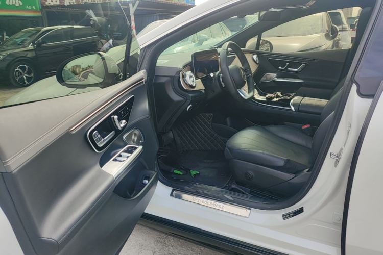 Used Mercedes-Benz EQE 2022 350 Pioneer Edition Driver Seat