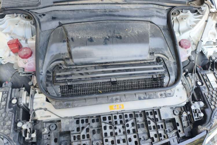 Used Mercedes-Benz EQE 2022 350 Luxury Edition Engine Bay
