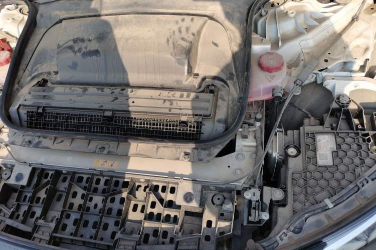 Used Mercedes-Benz EQE 2022 350 Luxury Edition Engine Bay