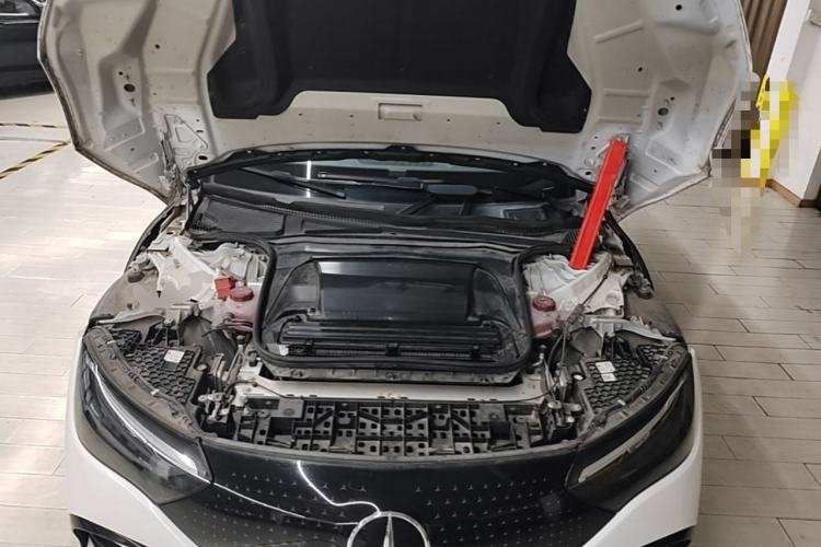 Used Mercedes-Benz EQE 2022 350 Luxury Edition Engine Bay