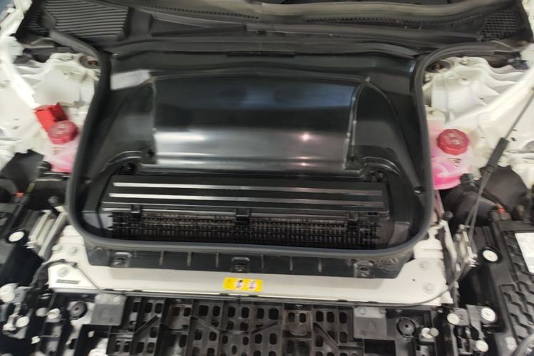 Used Mercedes-Benz EQE 2022 350 Luxury Edition Engine Bay