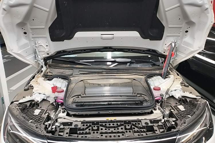 Used Mercedes-Benz EQE 2022 350 Pioneer Edition Engine Bay